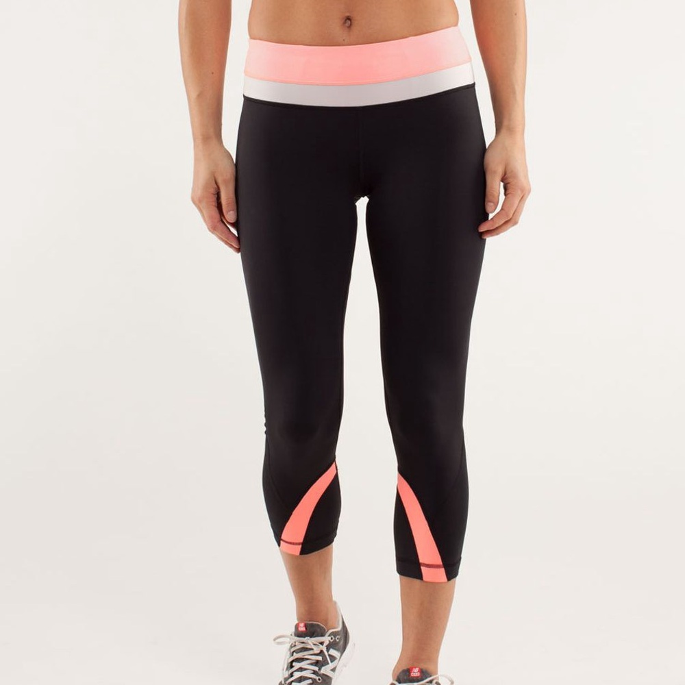 Lululemon Run: Inspire Crop II Leggings in Black/Bleached Coral/Dune